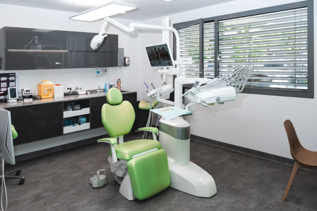 rdv dentiste alpes de haute provence rdv dentiste alpes de haute provence Implantologie dans les Alpes-de-Haute-Provence Dentistes à Château-Arnoux-Saint-Auban